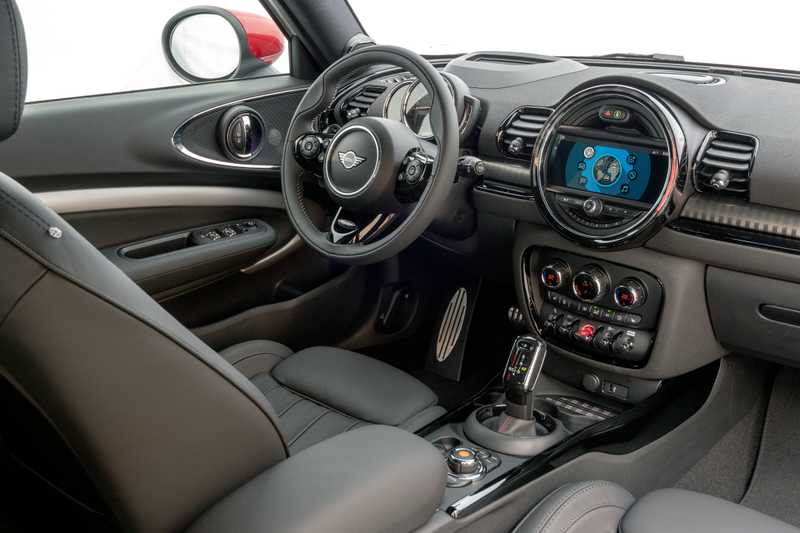 Illustration for article titled With 306 HP, The 2020 Mini JCW Clubman Becomes A Legit Hot Hatchback With Barn Doors